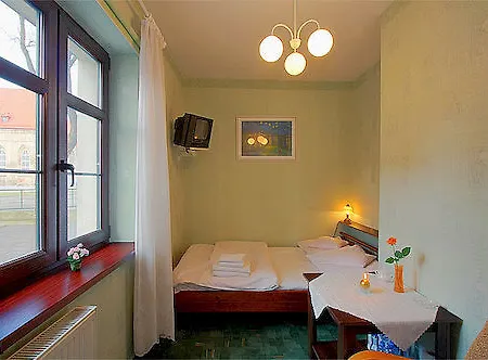 Lägenhetshotell Dom Aktora 3*