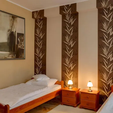 Apartahotel Dom Aktora 3*